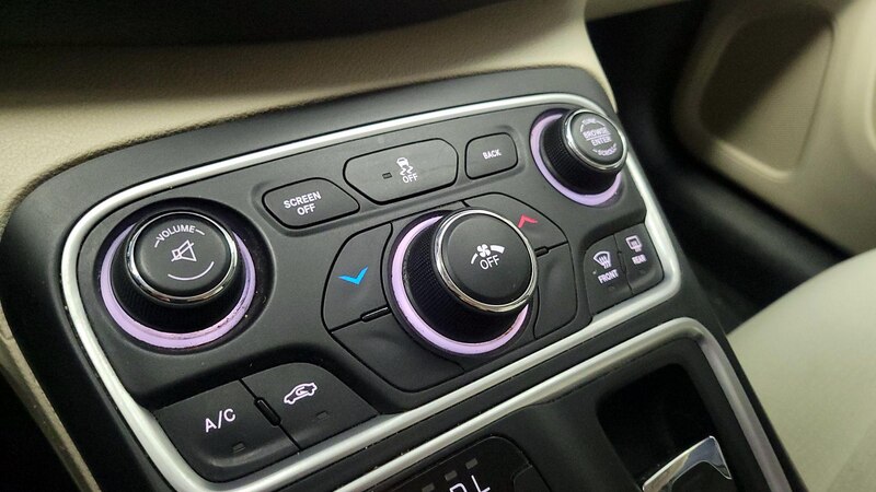 2015 Chrysler 200 Limited 15