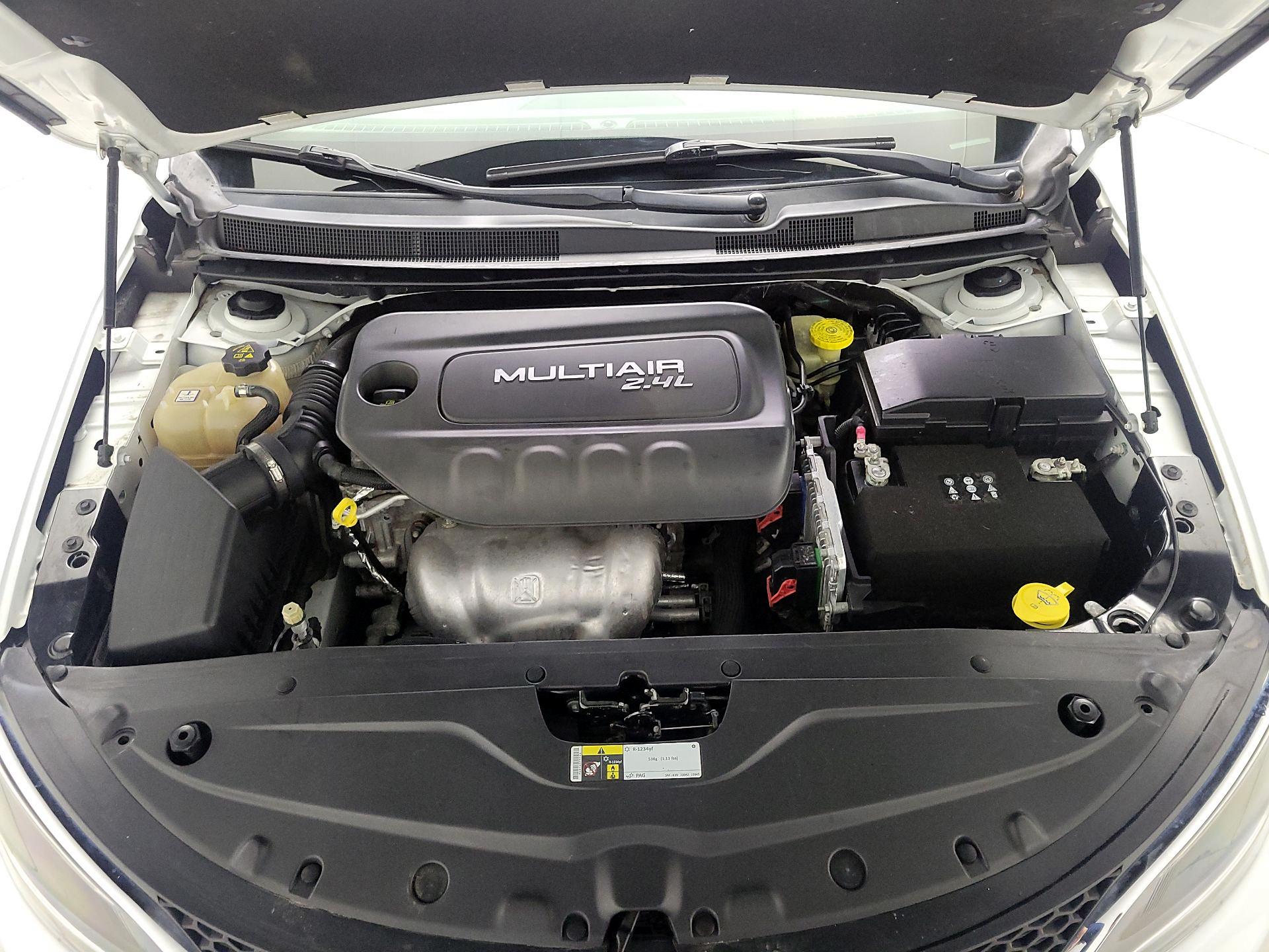 Thumbnail: 2015 Chrysler 200 - 20