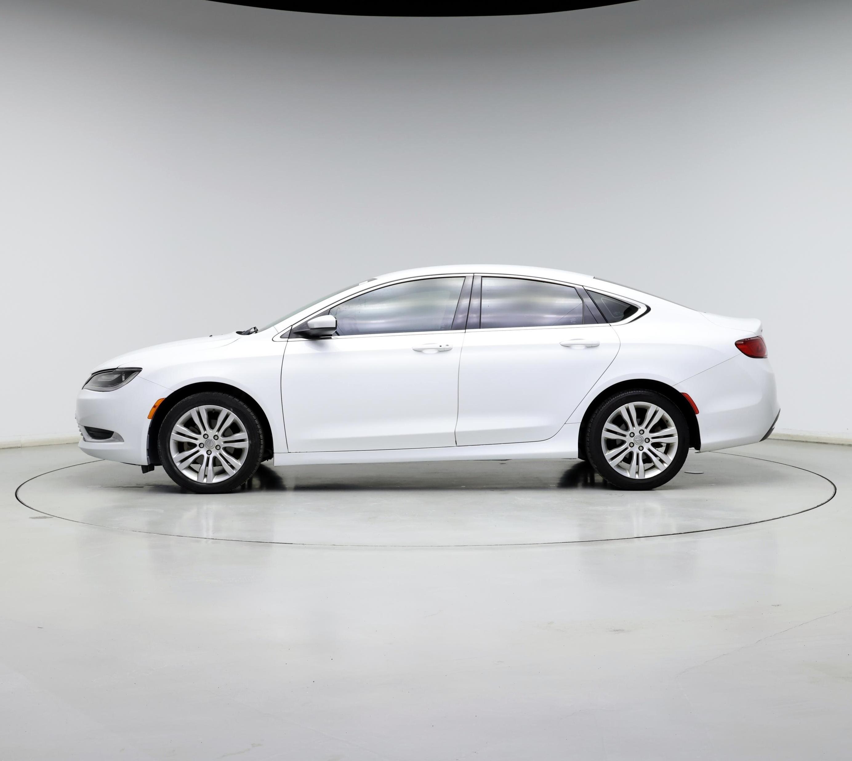 Thumbnail: 2015 Chrysler 200 - 3
