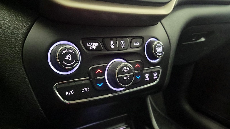 2015 Jeep Cherokee Limited Edition 17