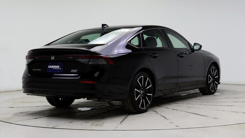 2024 Honda Accord Touring 8