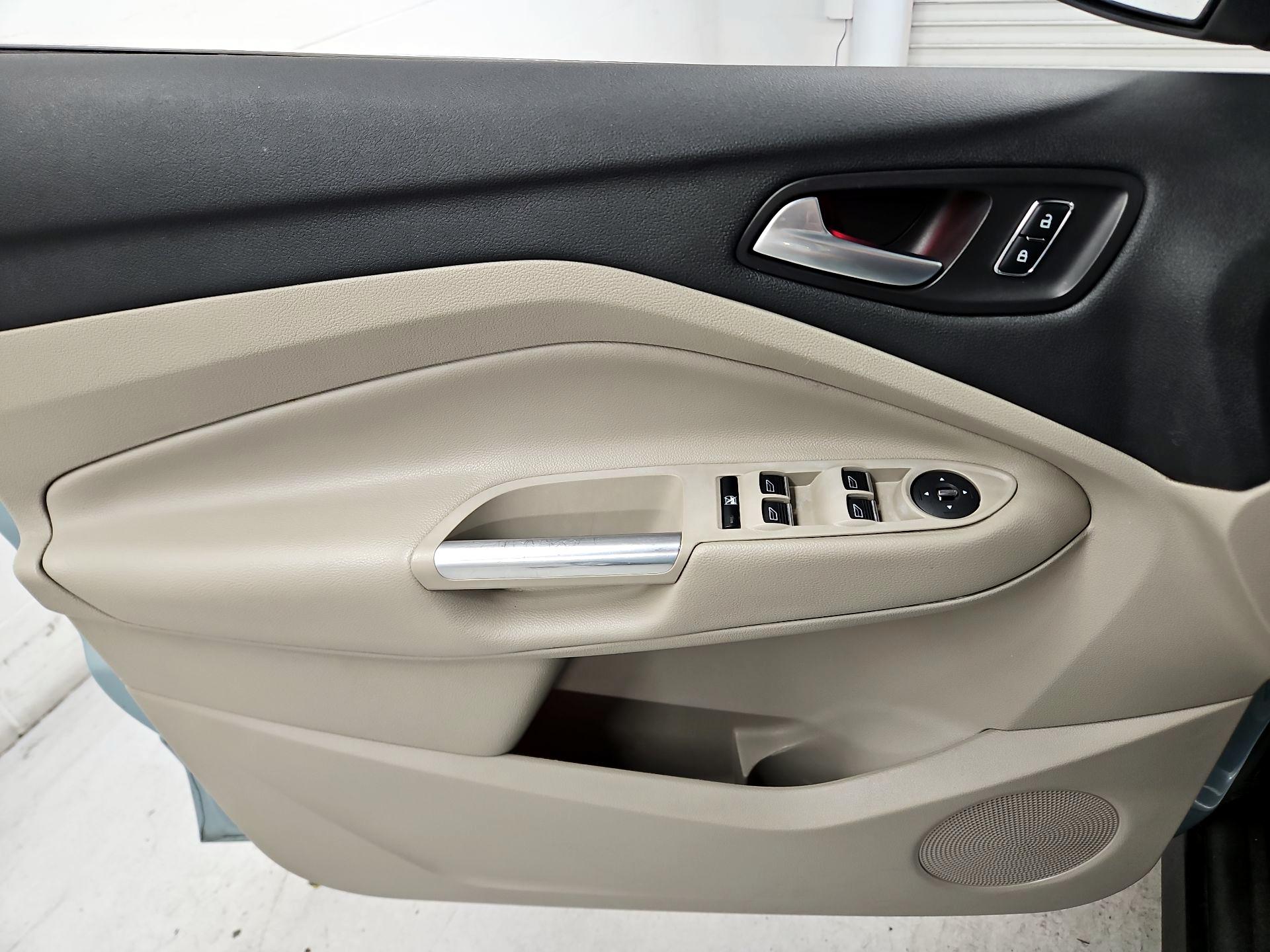 Thumbnail: 2014 Ford C-Max - 12
