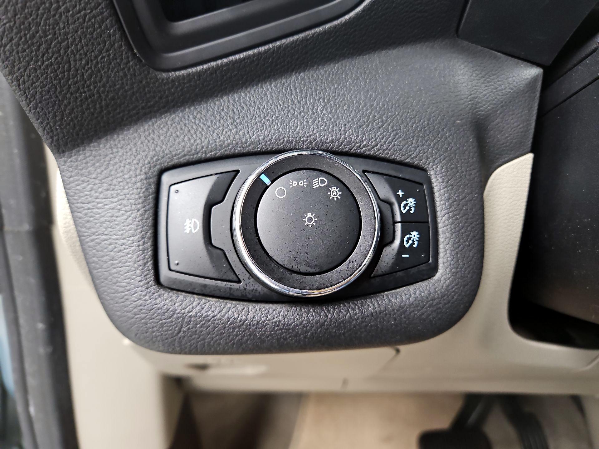 Thumbnail: 2014 Ford C-Max - 13