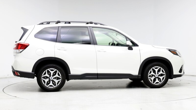 2022 Subaru Forester Premium 7