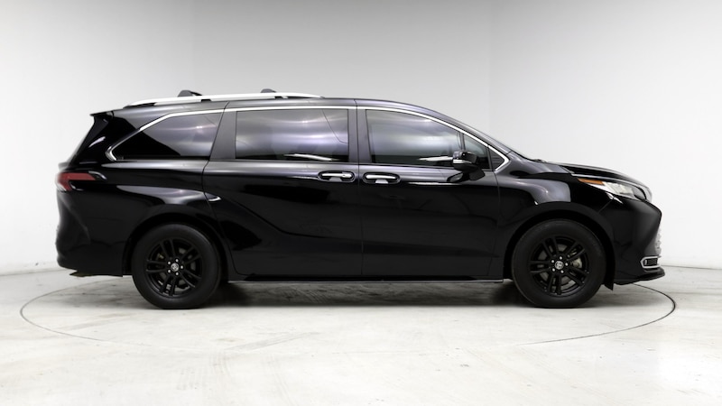 2022 Toyota Sienna Limited 7