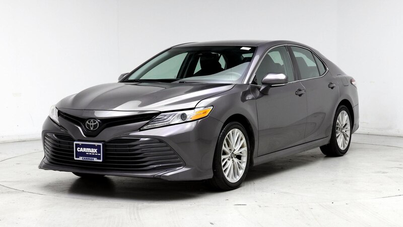 2019 Toyota Camry XLE 4