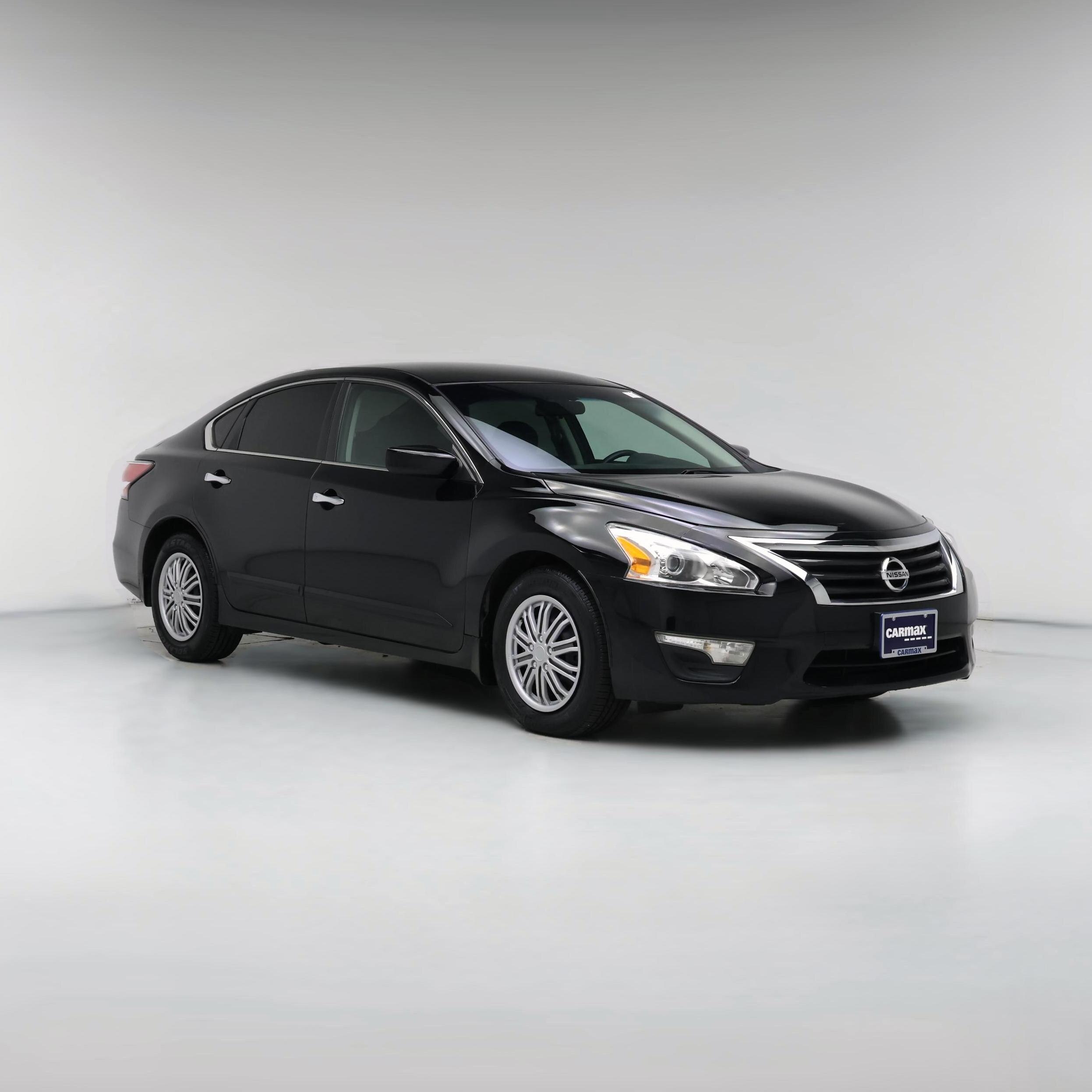 Thumbnail: 2015 Nissan Altima - 1