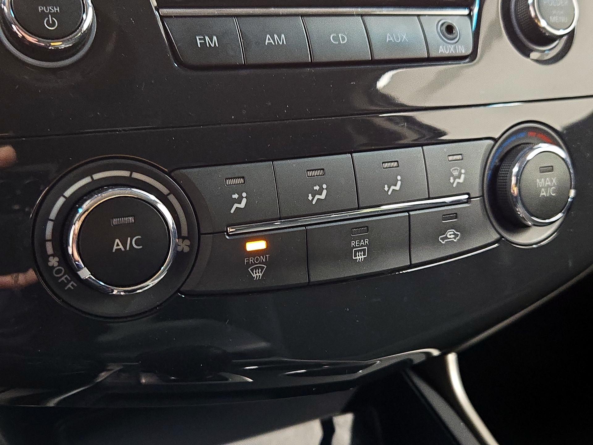 Thumbnail: 2015 Nissan Altima - 15