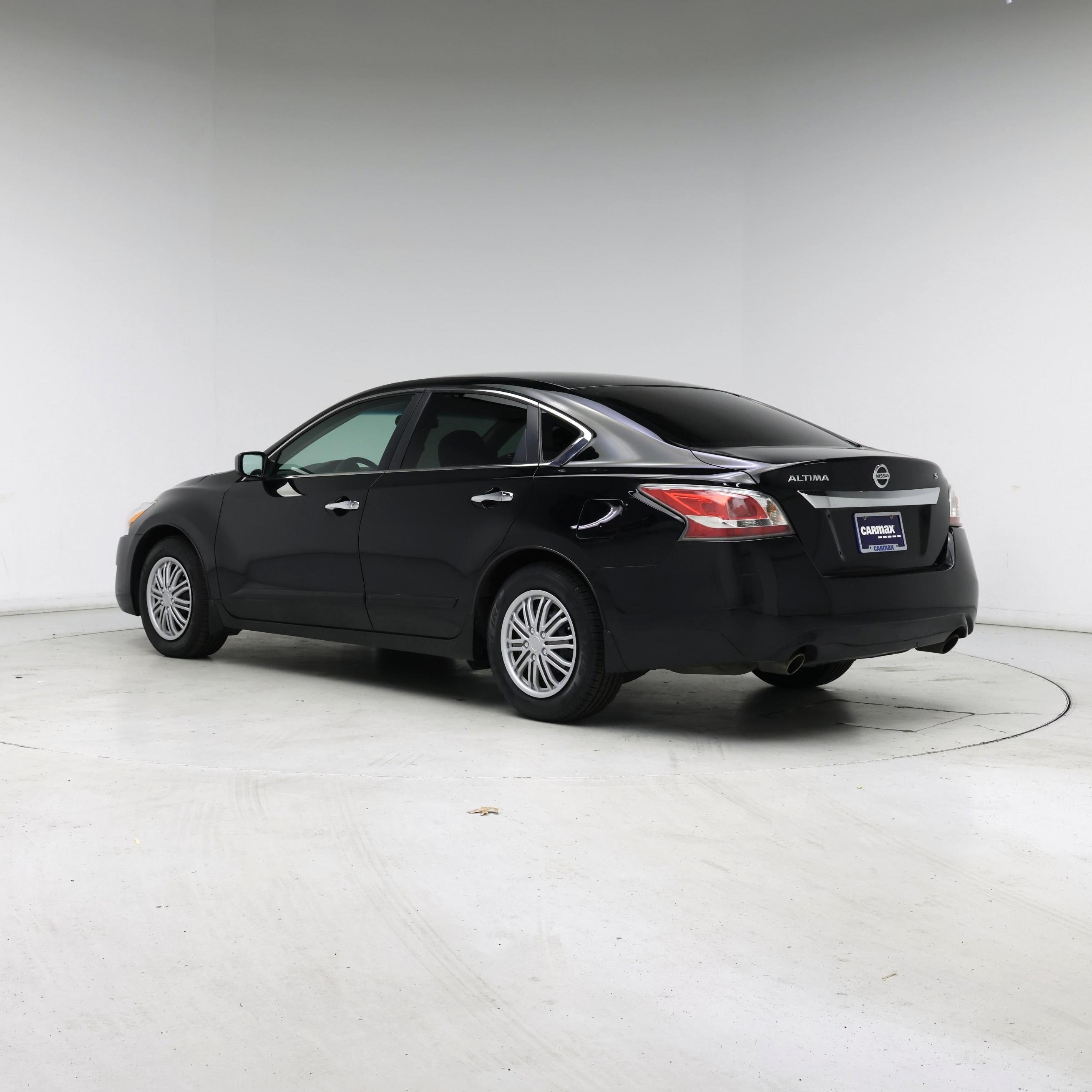 Thumbnail: 2015 Nissan Altima - 2