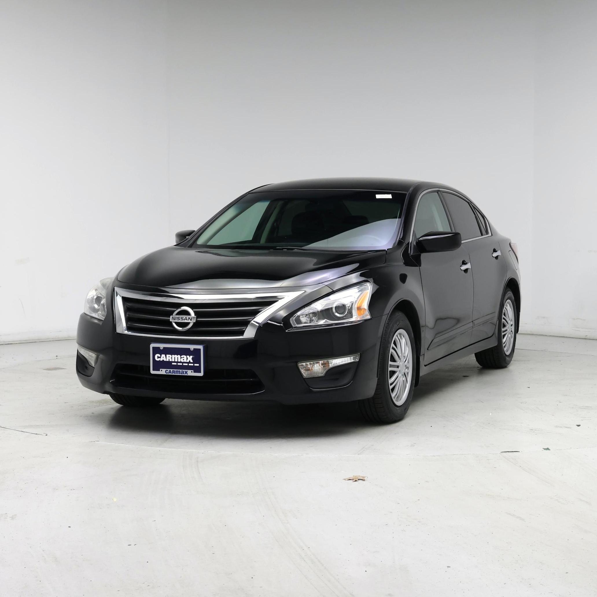 Thumbnail: 2015 Nissan Altima - 4