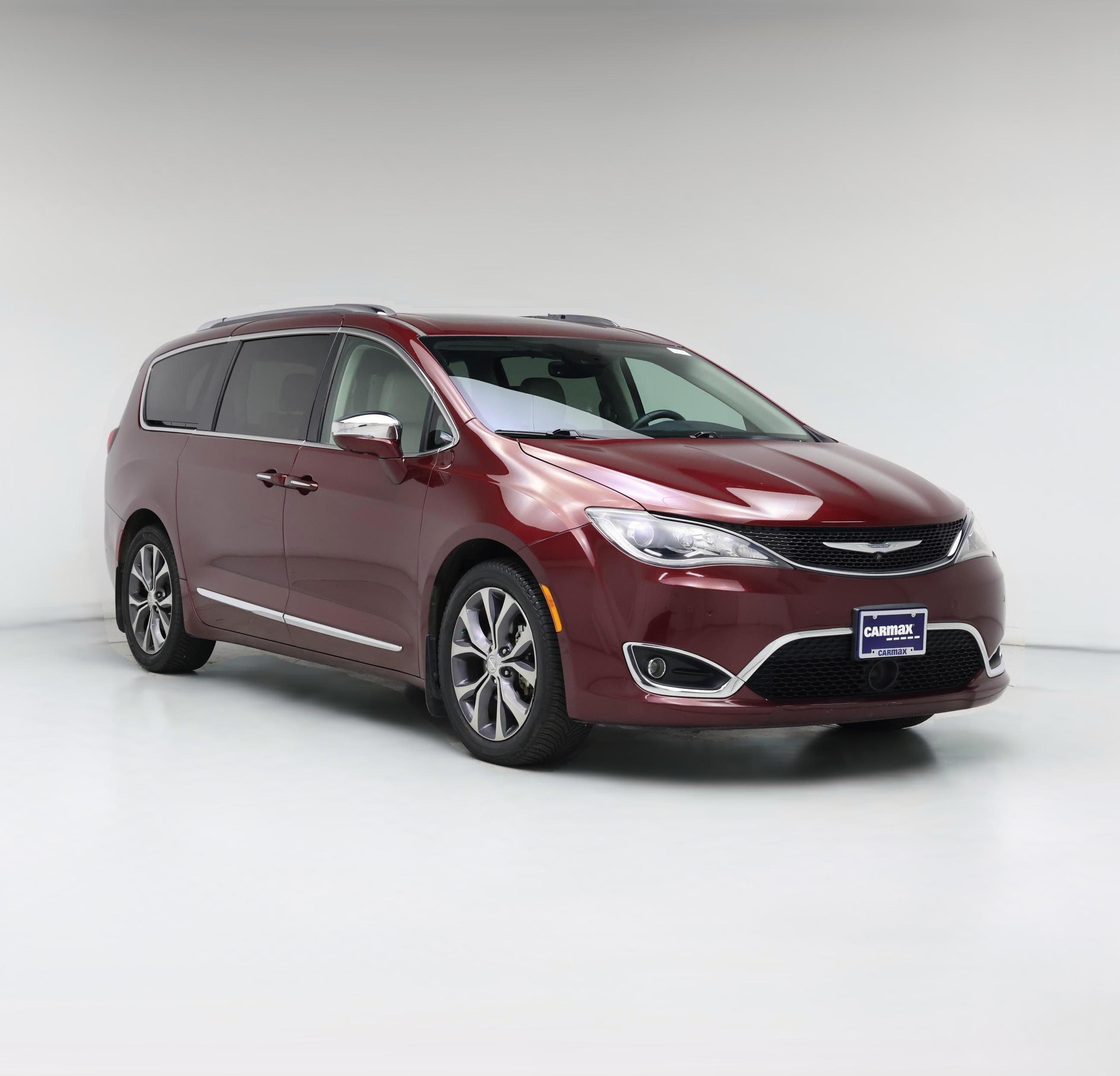 Thumbnail: 2017 Chrysler Pacifica - 1