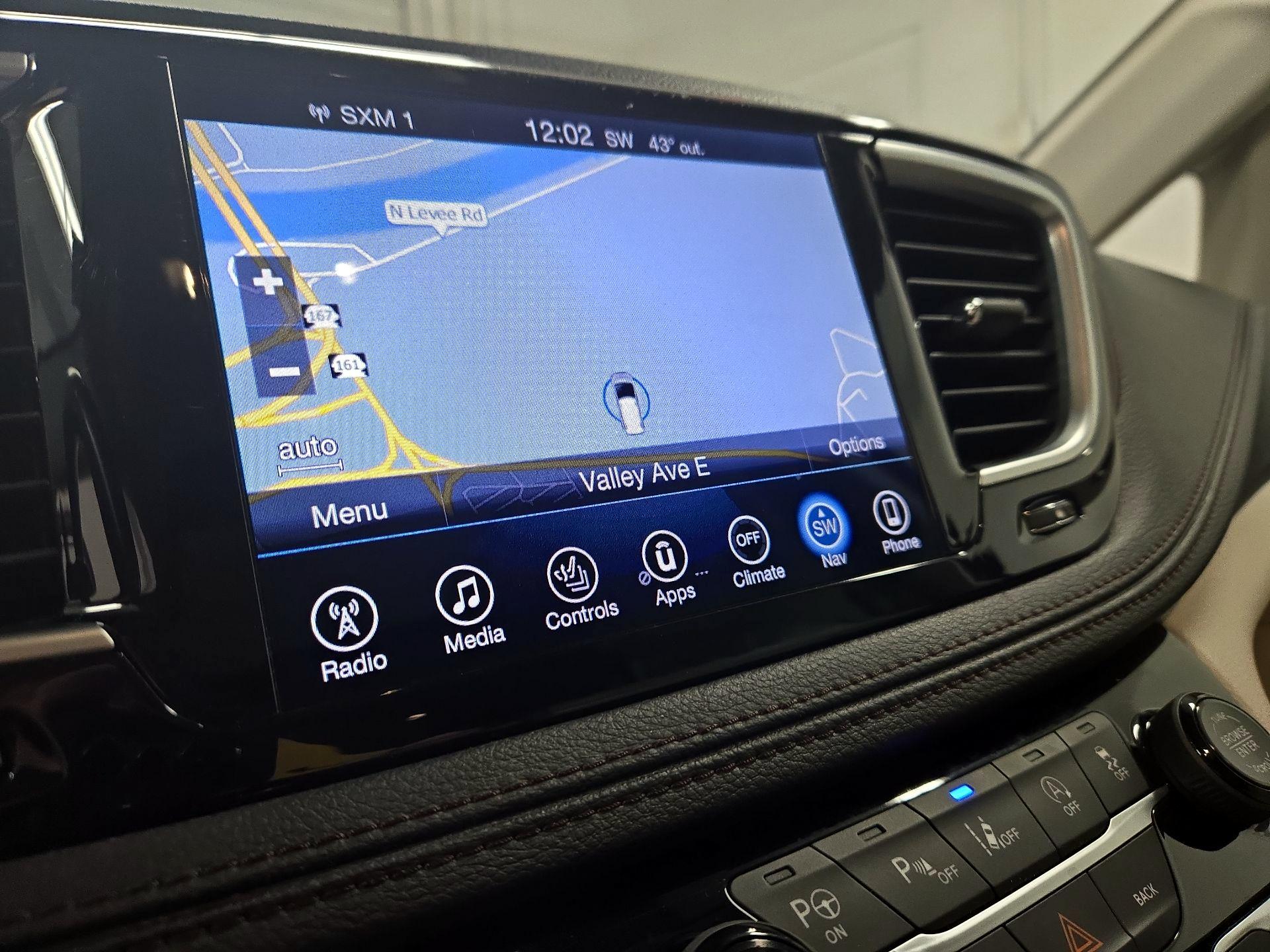 Thumbnail: 2017 Chrysler Pacifica - 14