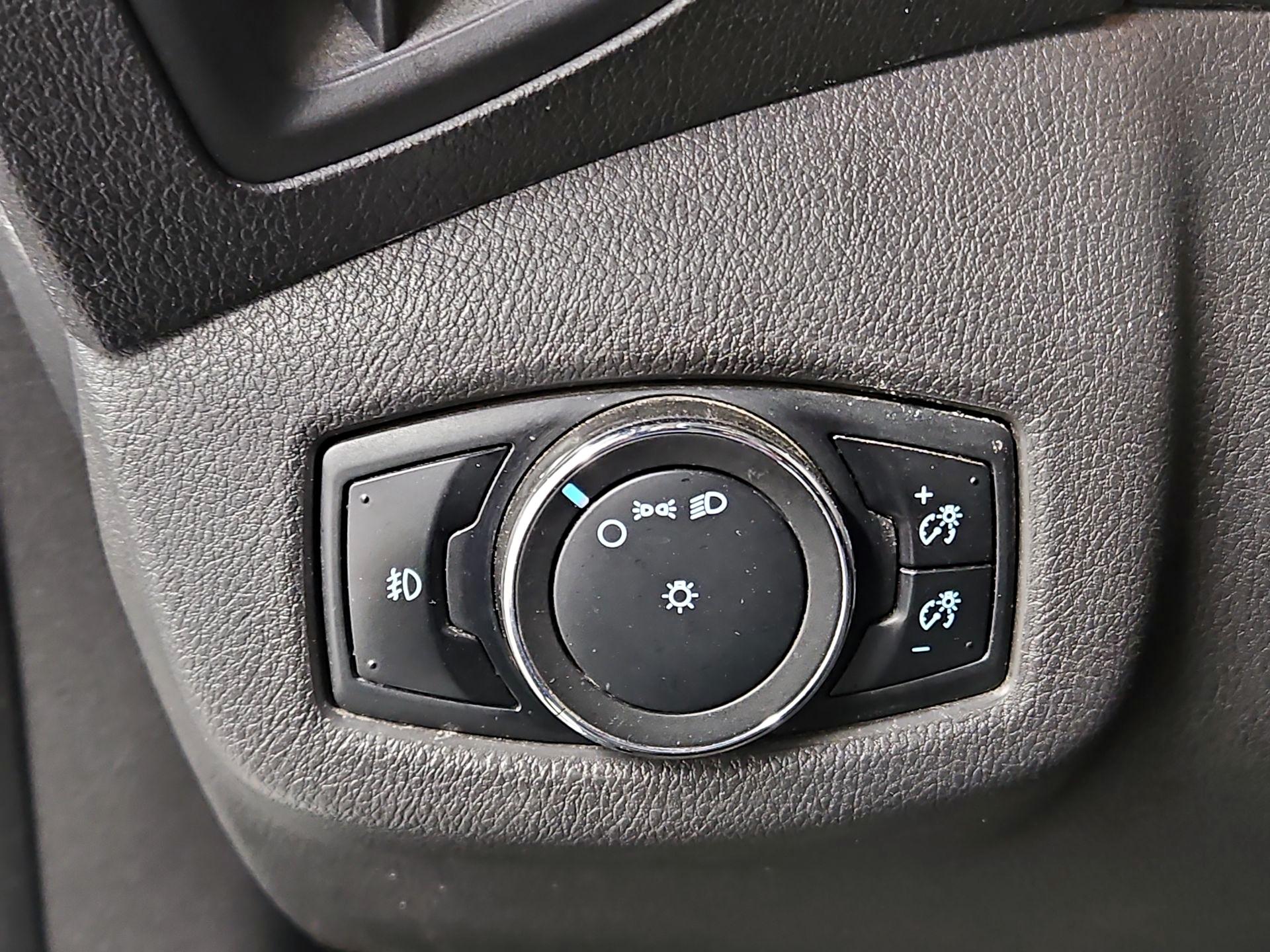 Thumbnail: 2018 Ford Transit Series - 13