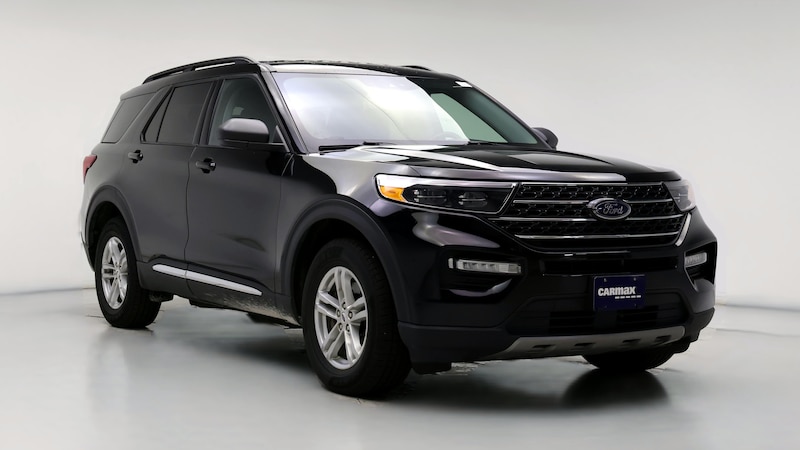 2023 Ford Explorer XLT Hero Image