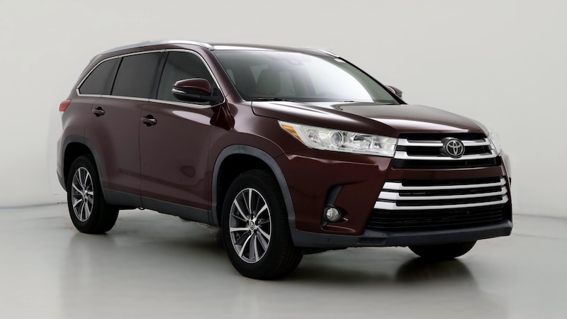 2019 Toyota Highlander XLE Hero Image