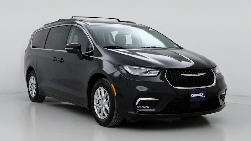 2022 Chrysler Pacifica Touring L Hero Image