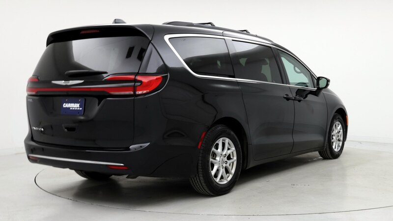 2022 Chrysler Pacifica Touring L 8