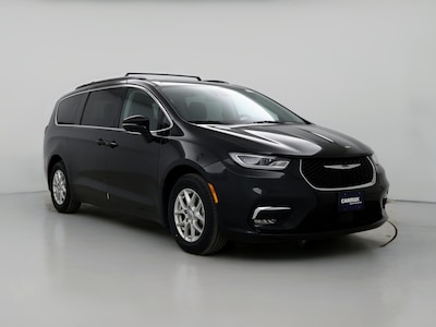 2022 Chrysler Pacifica Touring -
                Boston, MA