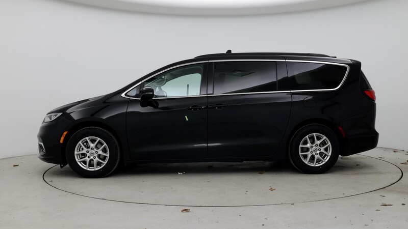 2022 Chrysler Pacifica Touring 3