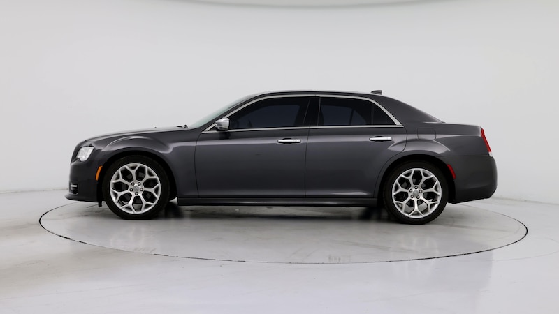 2019 Chrysler 300 C 3