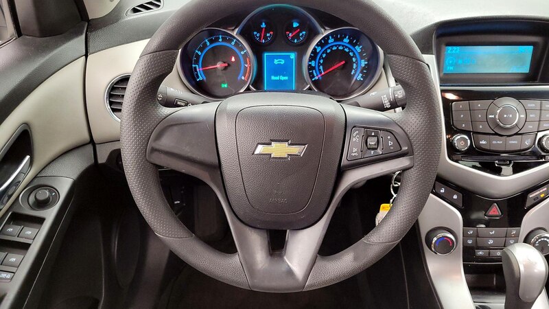 2014 Chevrolet Cruze LS 10