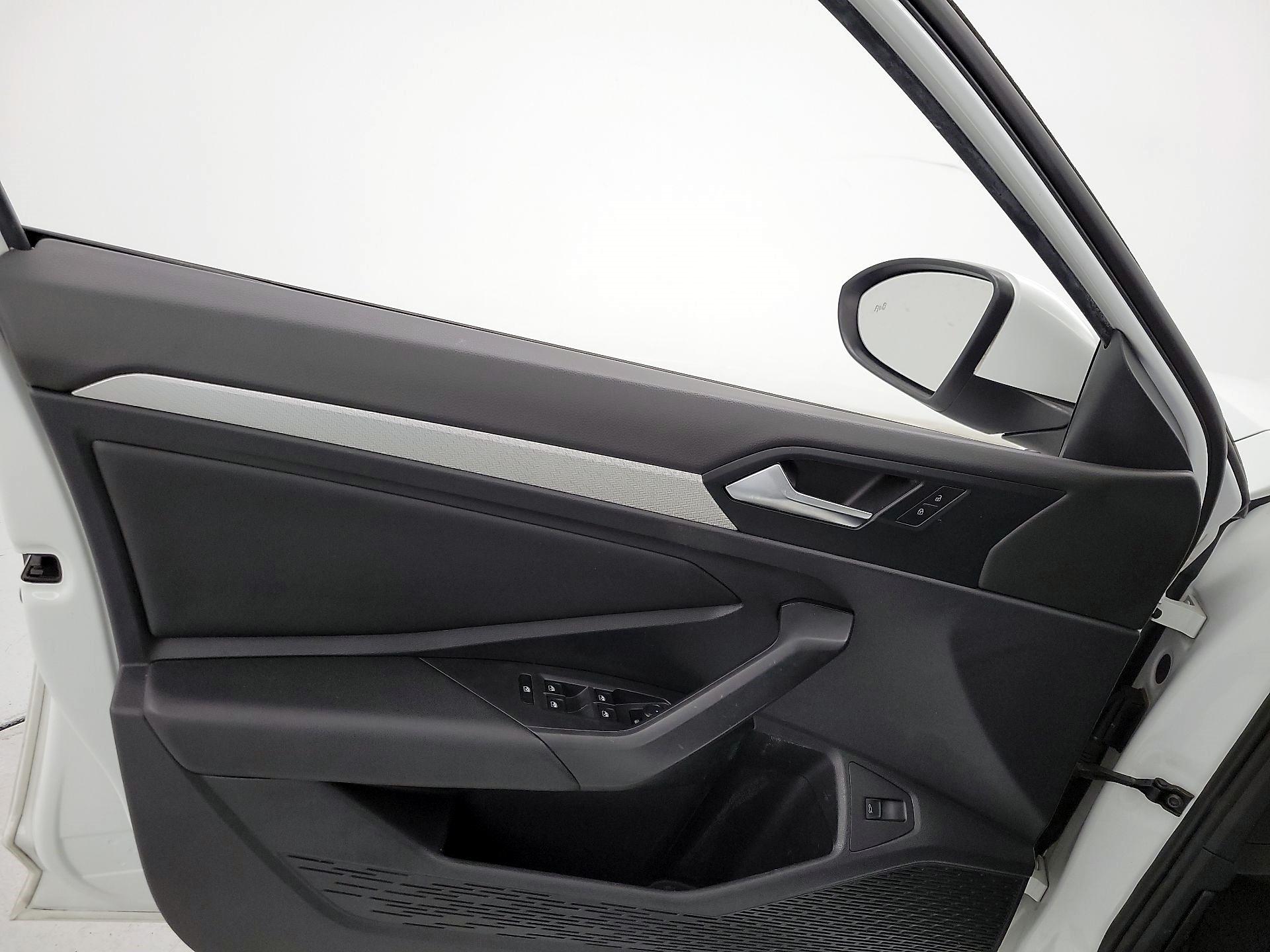 Thumbnail: 2019 Volkswagen Jetta - 12