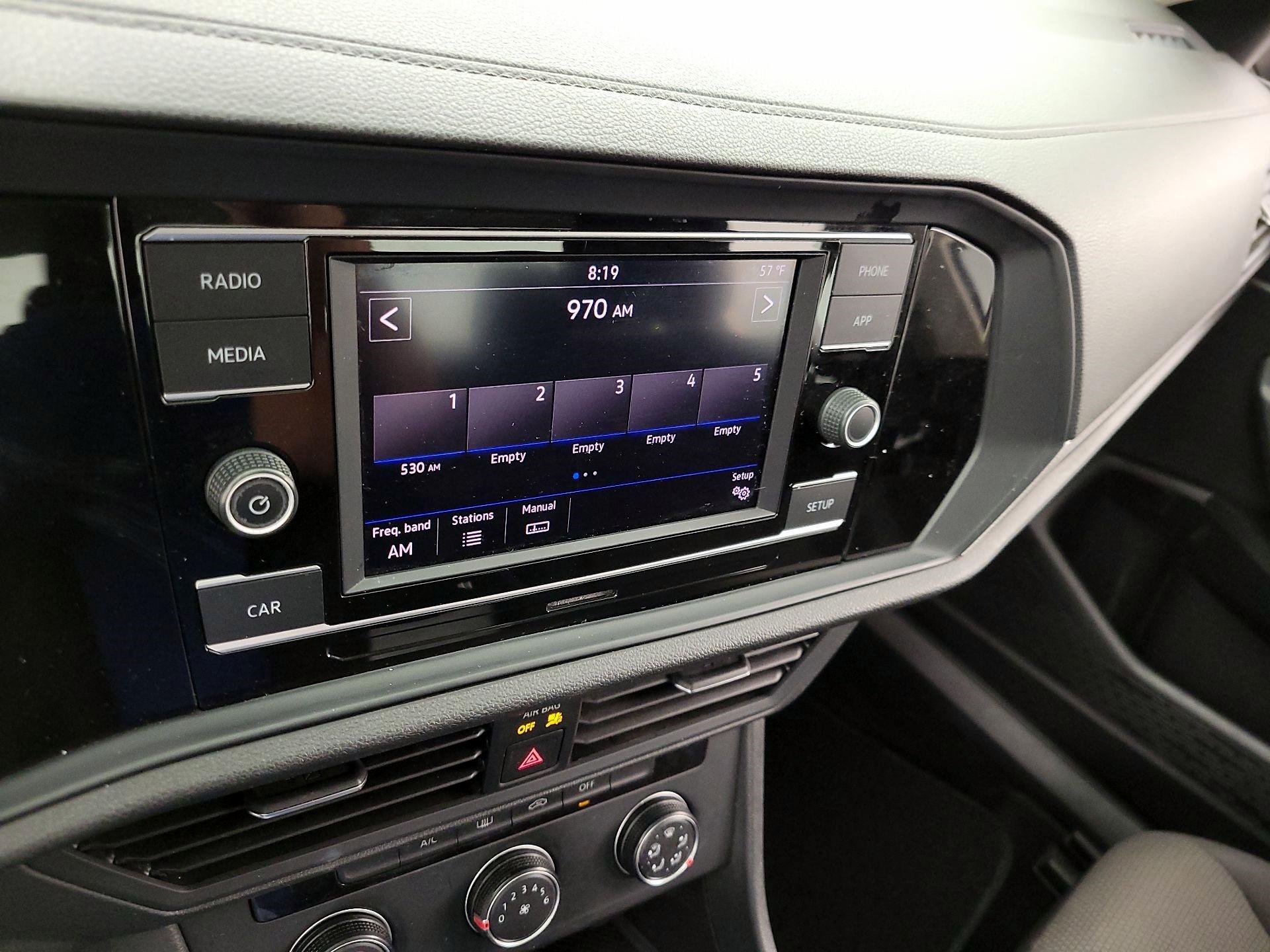 Thumbnail: 2019 Volkswagen Jetta - 15