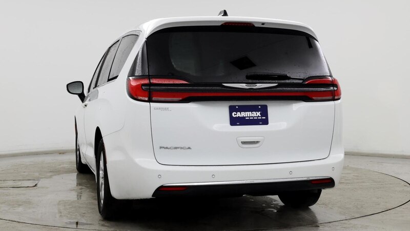 2023 Chrysler Pacifica Touring L 6