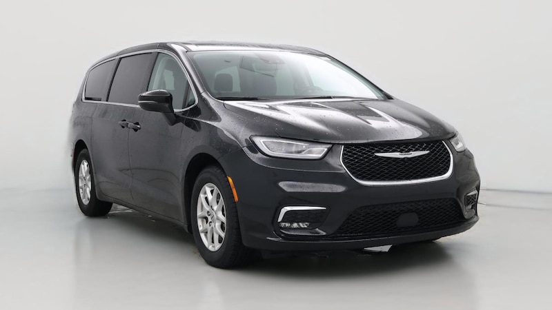 2023 Chrysler Pacifica Touring L Hero Image