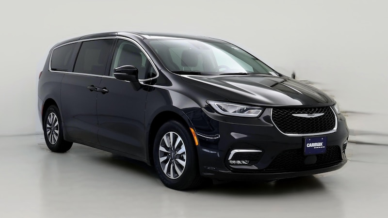 2023 Chrysler Pacifica Hybrid Touring L Hero Image