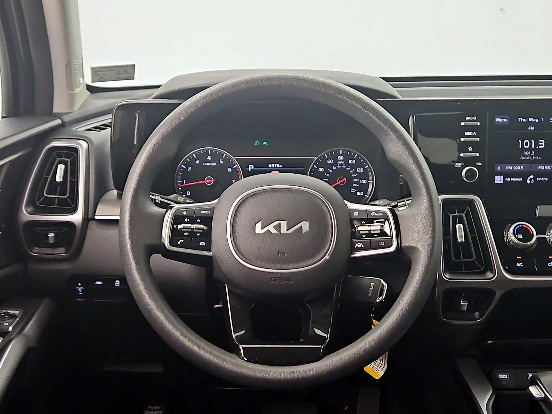 Thumbnail: 2023 Kia Sorento - 10