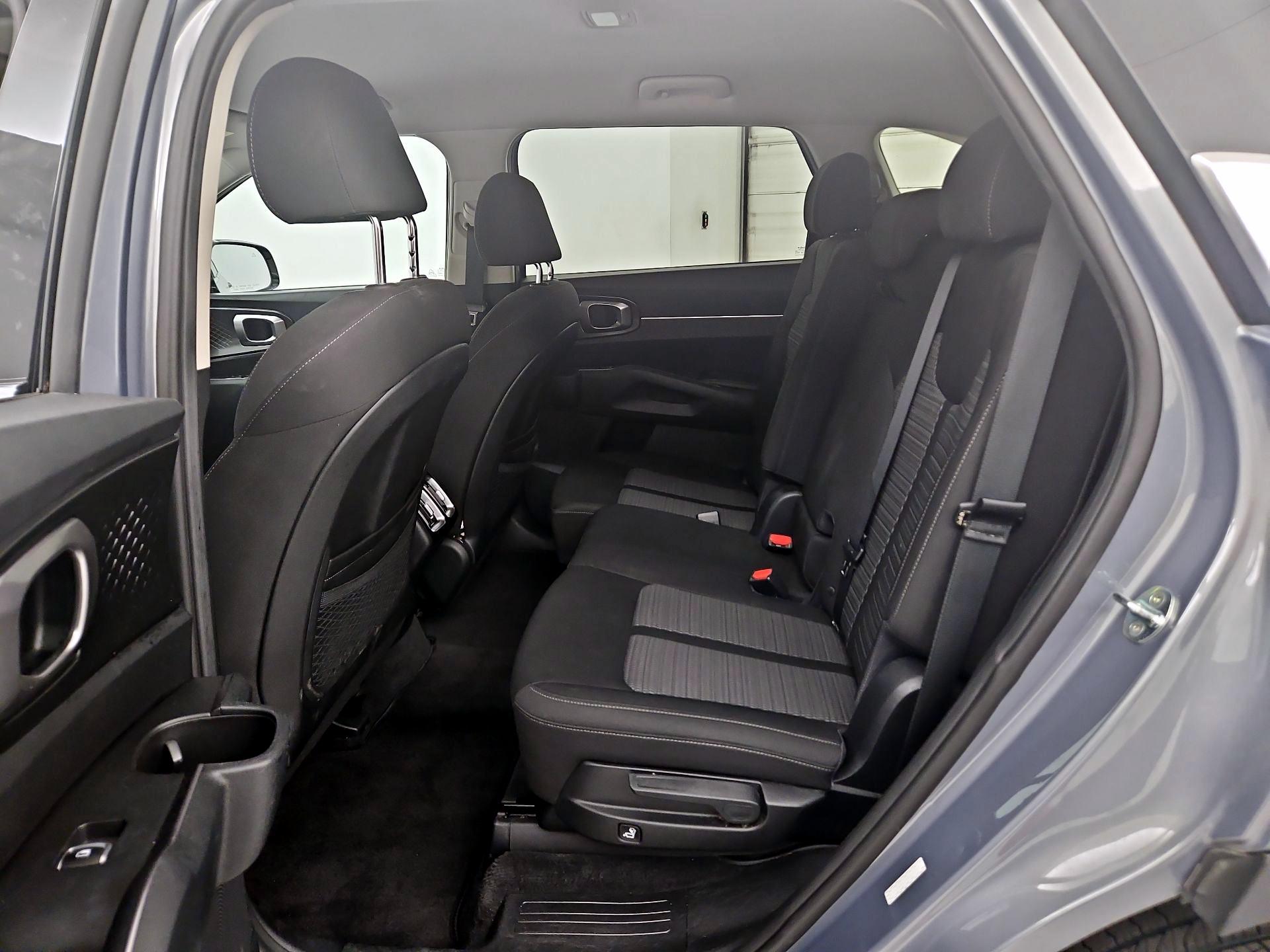 Thumbnail: 2023 Kia Sorento - 19