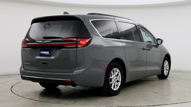 2022 Chrysler Pacifica Touring L 8