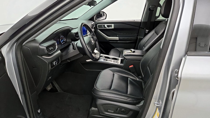 2023 Ford Explorer XLT 11