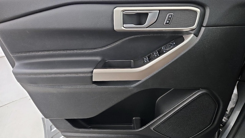 2023 Ford Explorer XLT 12