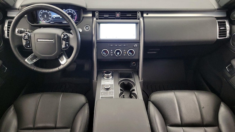 2020 Land Rover Discovery Landmark Edition 9
