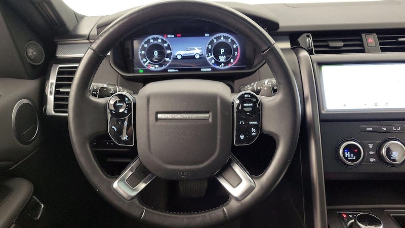 2020 Land Rover Discovery Landmark Edition 10