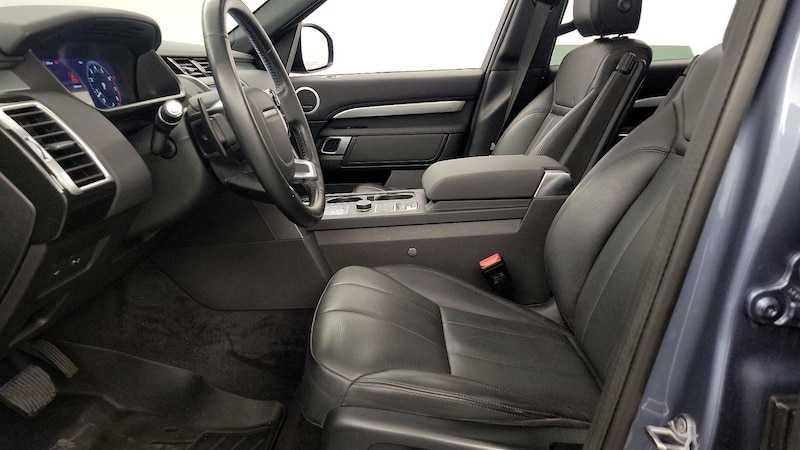 2020 Land Rover Discovery Landmark Edition 11