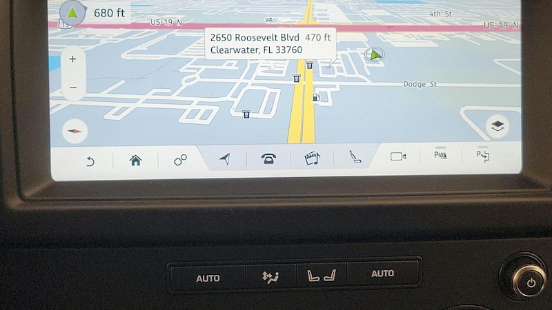 2020 Land Rover Discovery Landmark Edition 14