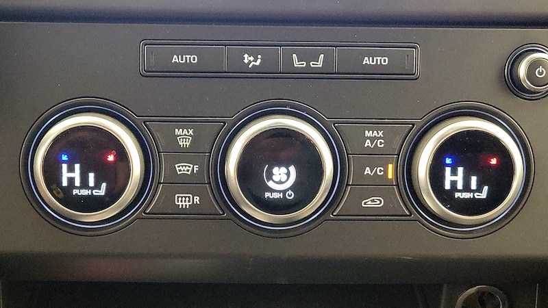 2020 Land Rover Discovery Landmark Edition 17
