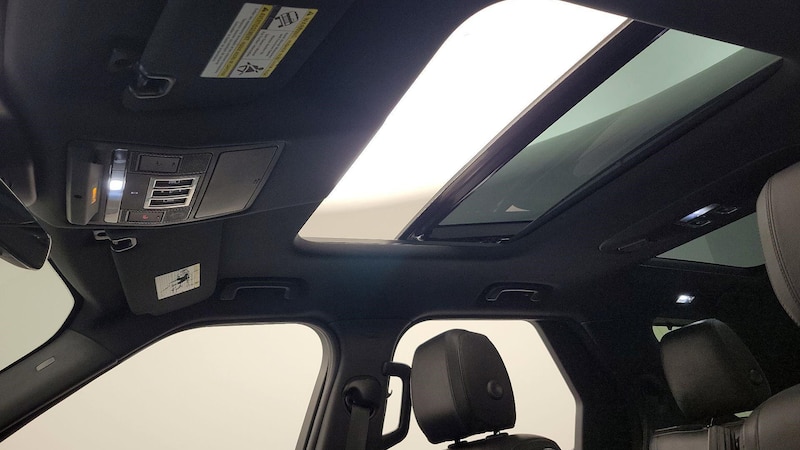 2020 Land Rover Discovery Landmark Edition 20