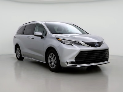 2023 Toyota Sienna XLE -
                Naples, FL