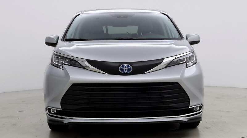 2023 Toyota Sienna XLE 5