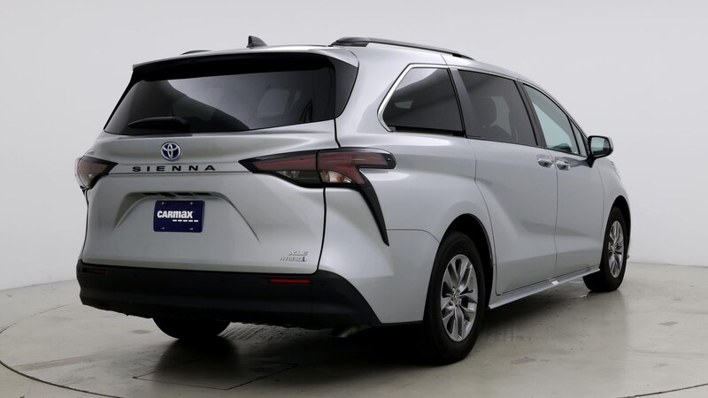 2023 Toyota Sienna XLE 8