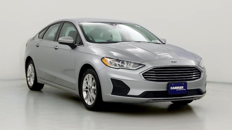 2020 Ford Fusion SE Hero Image