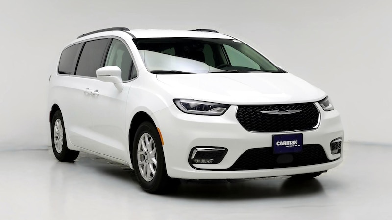 2022 Chrysler Pacifica Touring L Hero Image