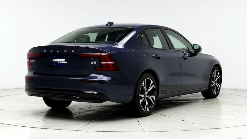 2024 Volvo S60 B5 Plus 8