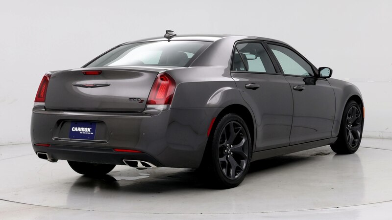 2023 Chrysler 300 S 8