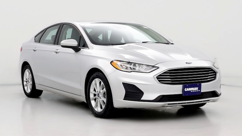 2019 Ford Fusion SE Hero Image