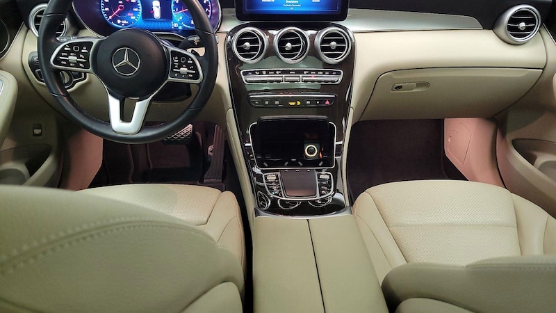 2021 Mercedes-Benz GLC 300 9